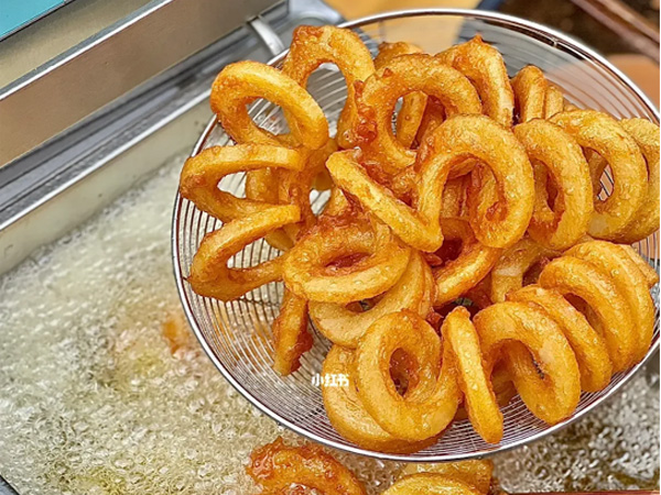 Curly French fries